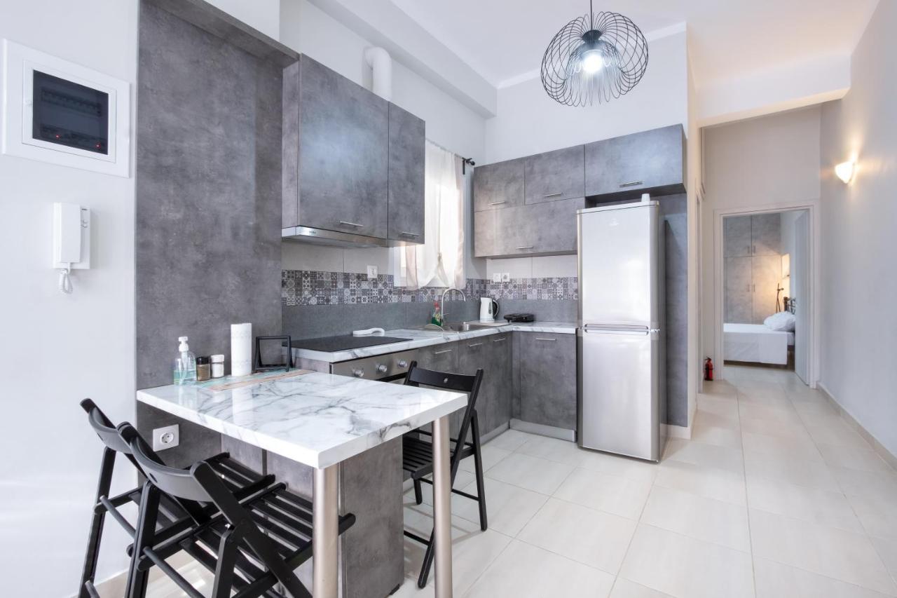Urban Lifestyle Apartment In ピレウス エクステリア 写真