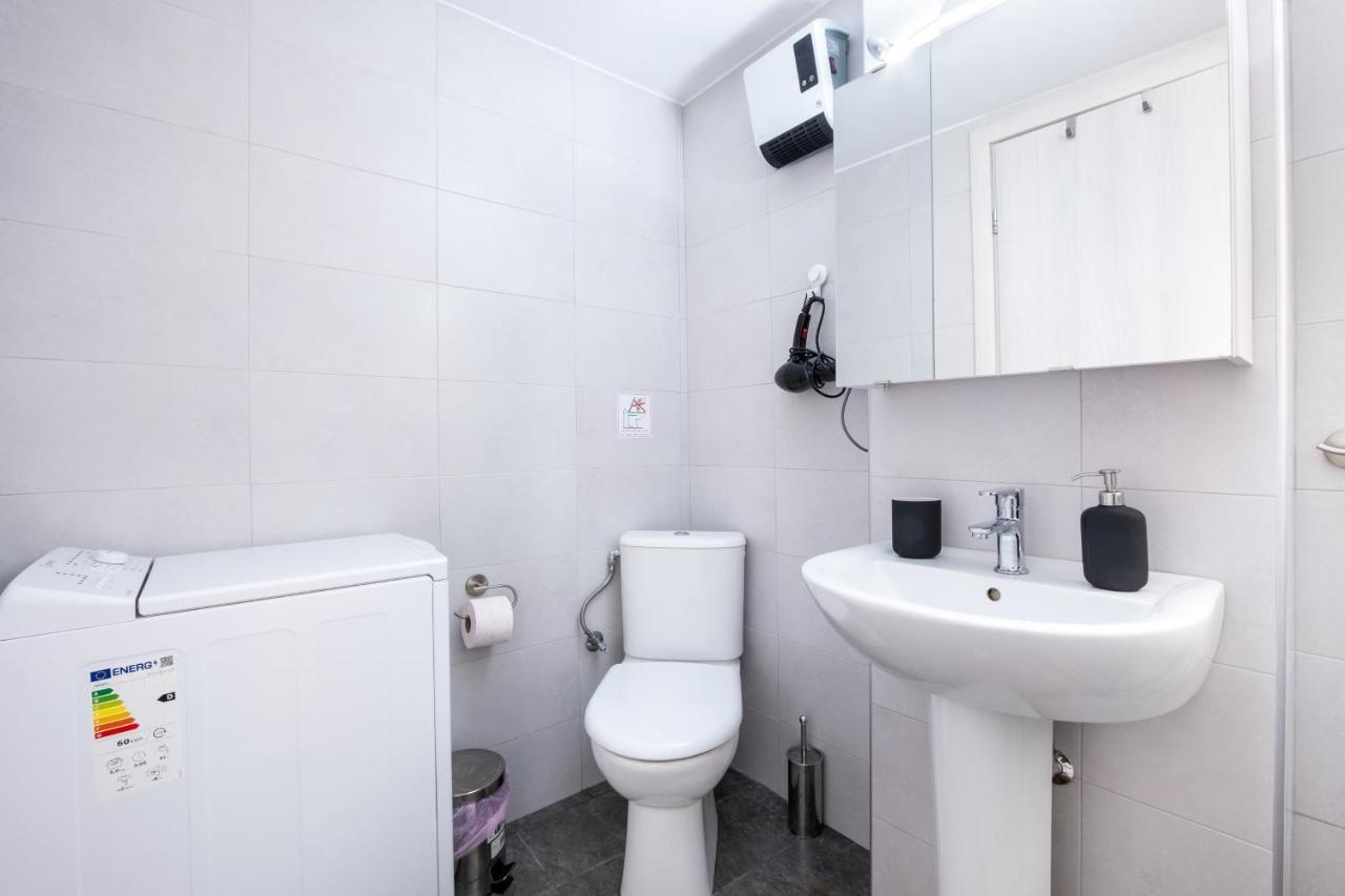 Urban Lifestyle Apartment In ピレウス エクステリア 写真